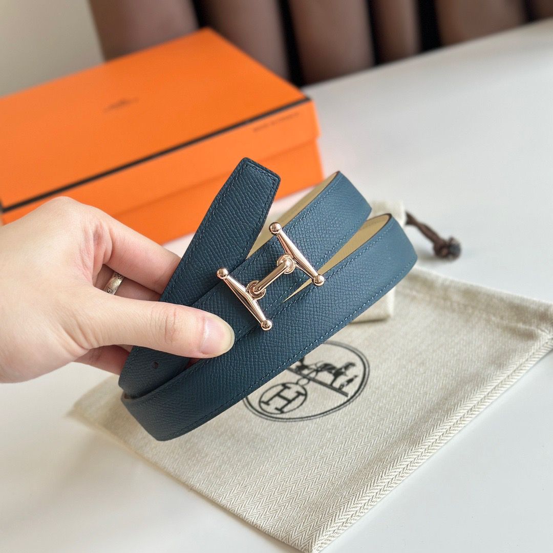 Hermes Mors H 24mm Reversible Belt in Blue and White Epsom Leather - Image 4