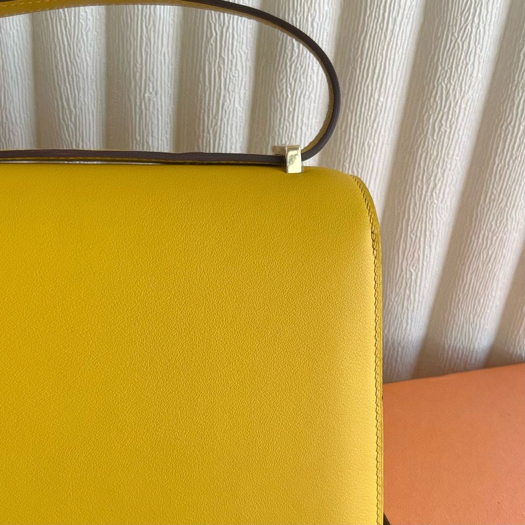 Hermes Constance 18 Handmade Bag in Jaune Ambre Swift Calfskin - Image 9