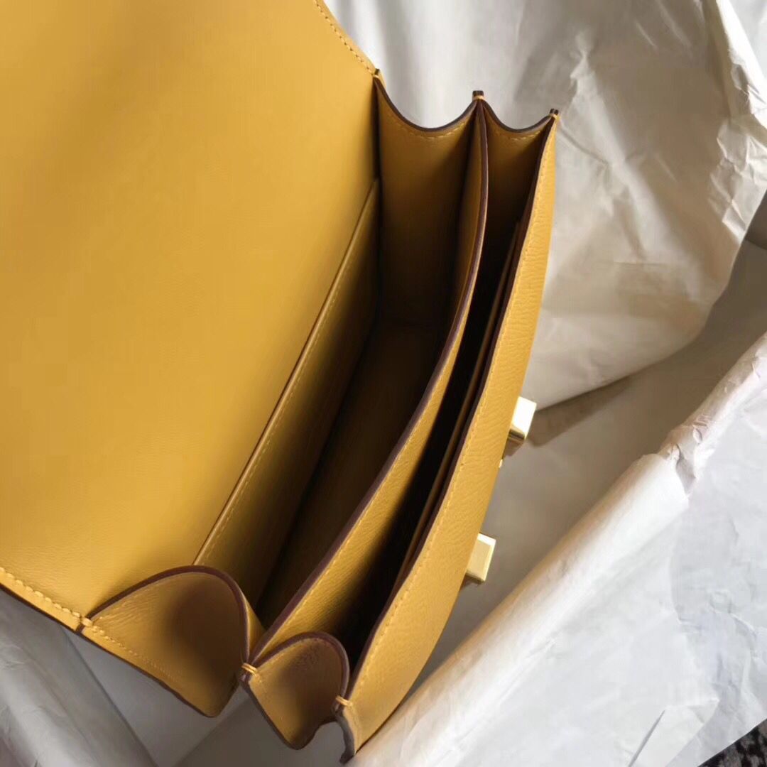Hermes Constance 24 Handmade Bag In Jaune Epsom Leather - Image 9