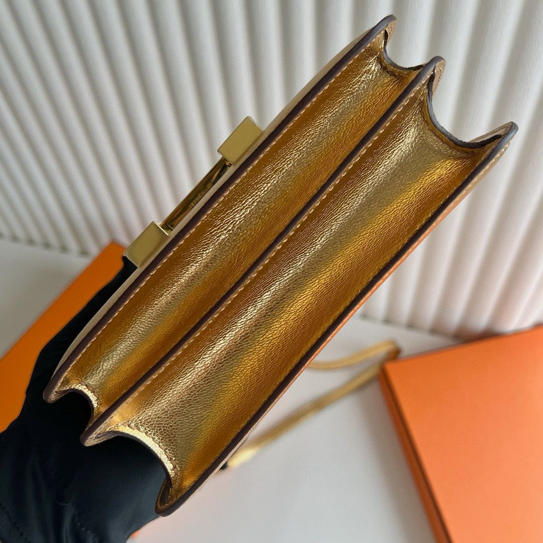 Hermes Constance 1-18 Mirror Bag in Dore Metallic Chevre Mysore Leather - Image 8