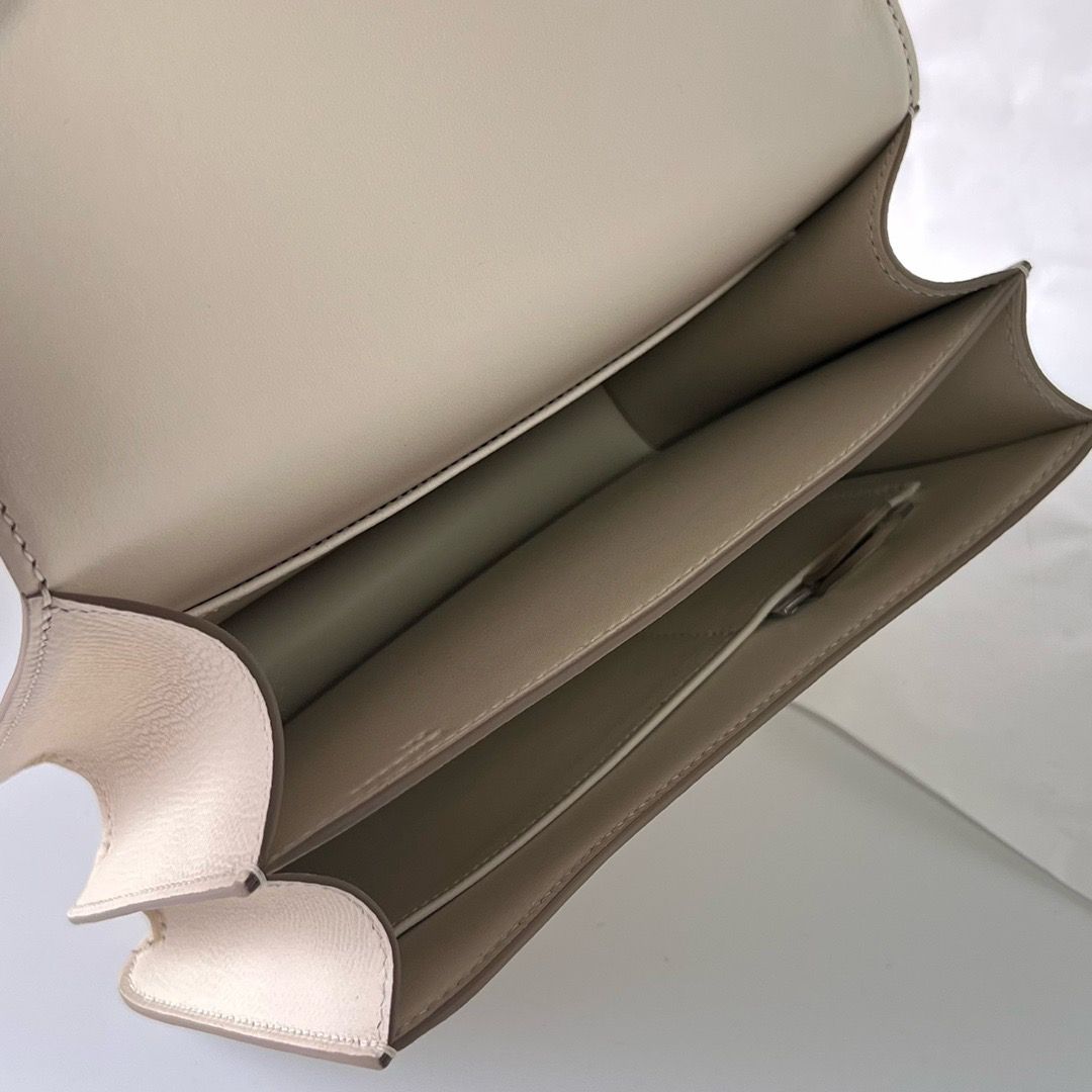 Hermes Constance 1-18 Mirror Bag In Craie Epsom Calfskin - Image 8