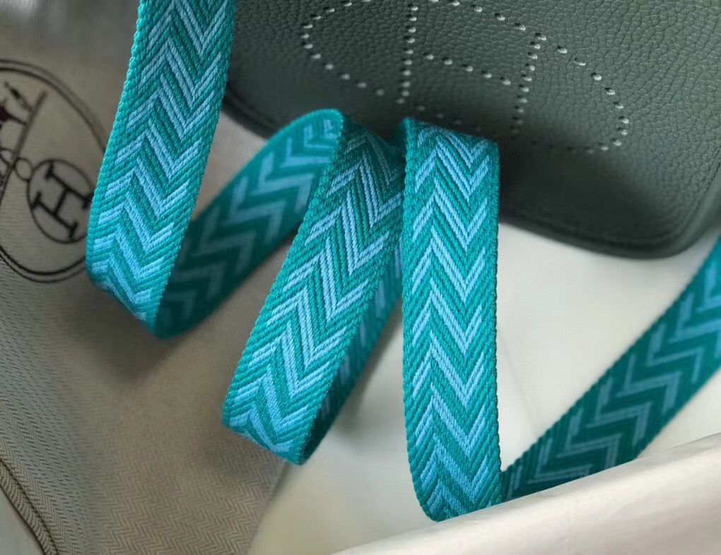 Hermes Evelyne III TPM Bag In Vert Amande Clemence Leather - Image 8