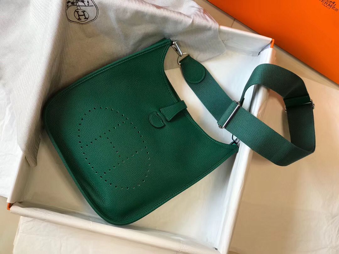 Hermes Evelyne III 29 PM Bag In Vert Vertigo Clemence Leather - Image 8