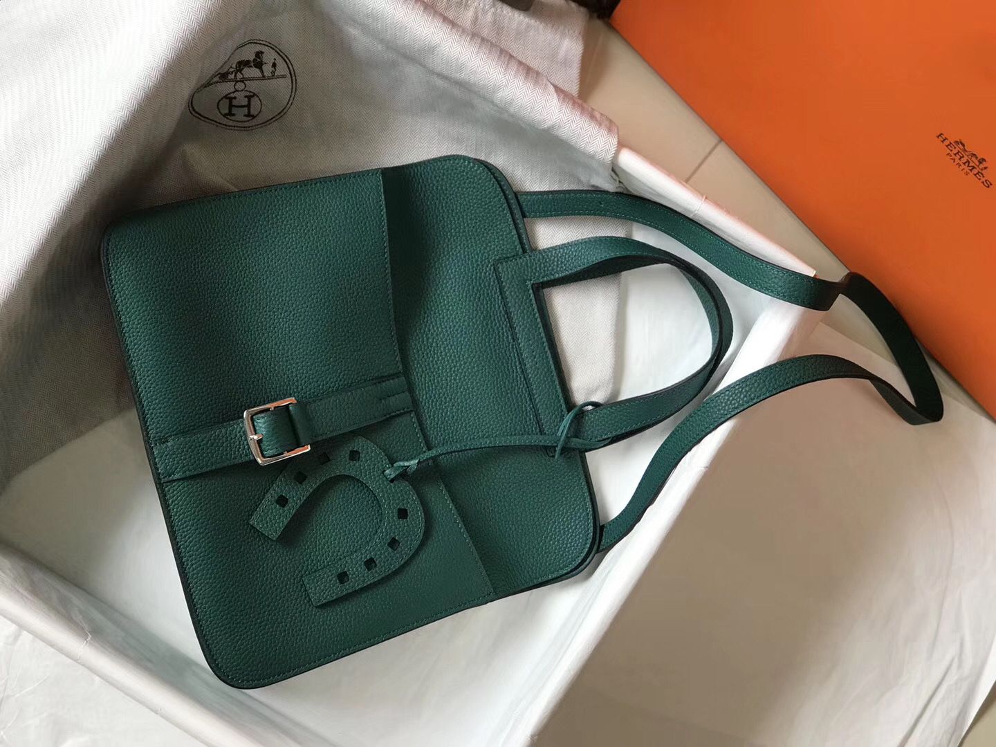 Hermes Halzan 31cm Bag In Malachite Clemence Leather - Image 7