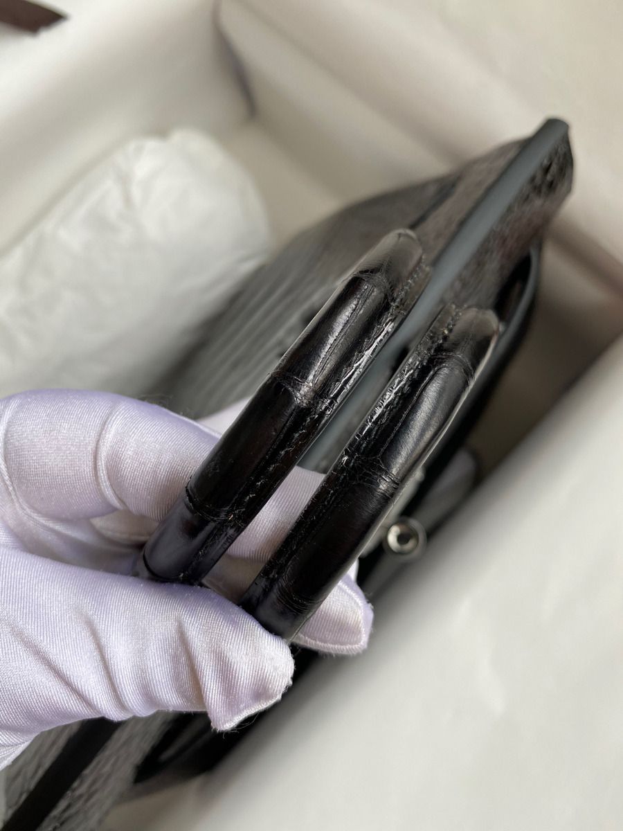 Hermes Birkin 25 Retourne Handmade Bag In Black Shiny Alligator Leather - Image 6