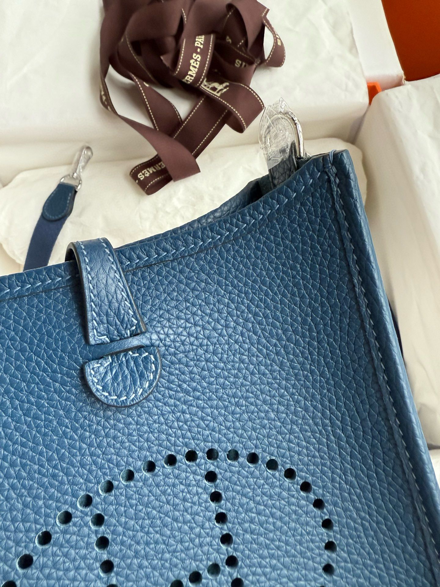 Hermes Evelyne Mini Handmade Bag in Deep Blue Clemence Leather - Image 7