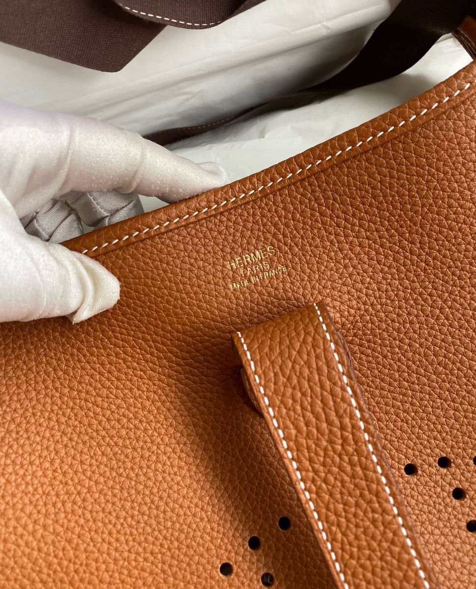 Hermes Evelyne III PM 29 Handmade Bag in Gold Clemence Leather - Image 6