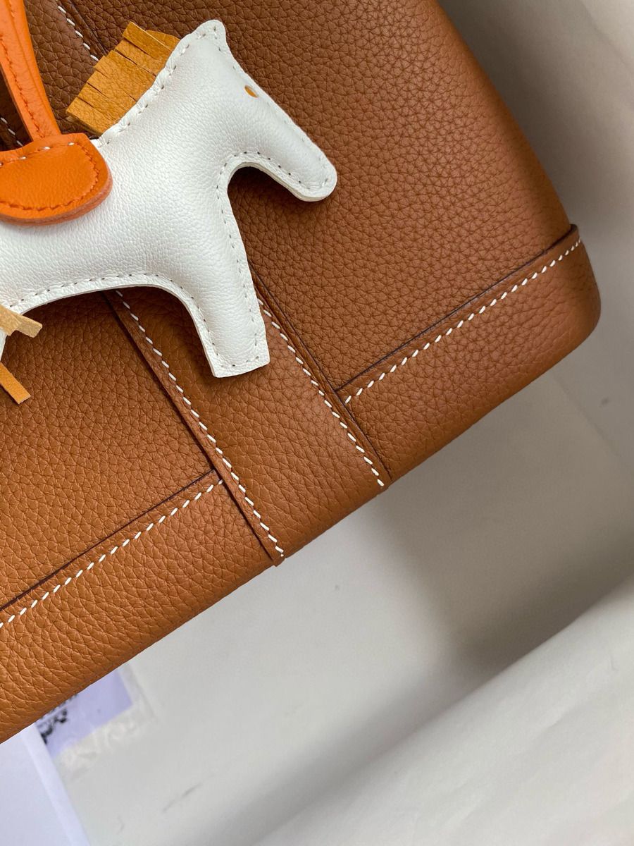 Hermes Garden Party 30 Handmade Bag in Gold Clemence Leather - Image 4