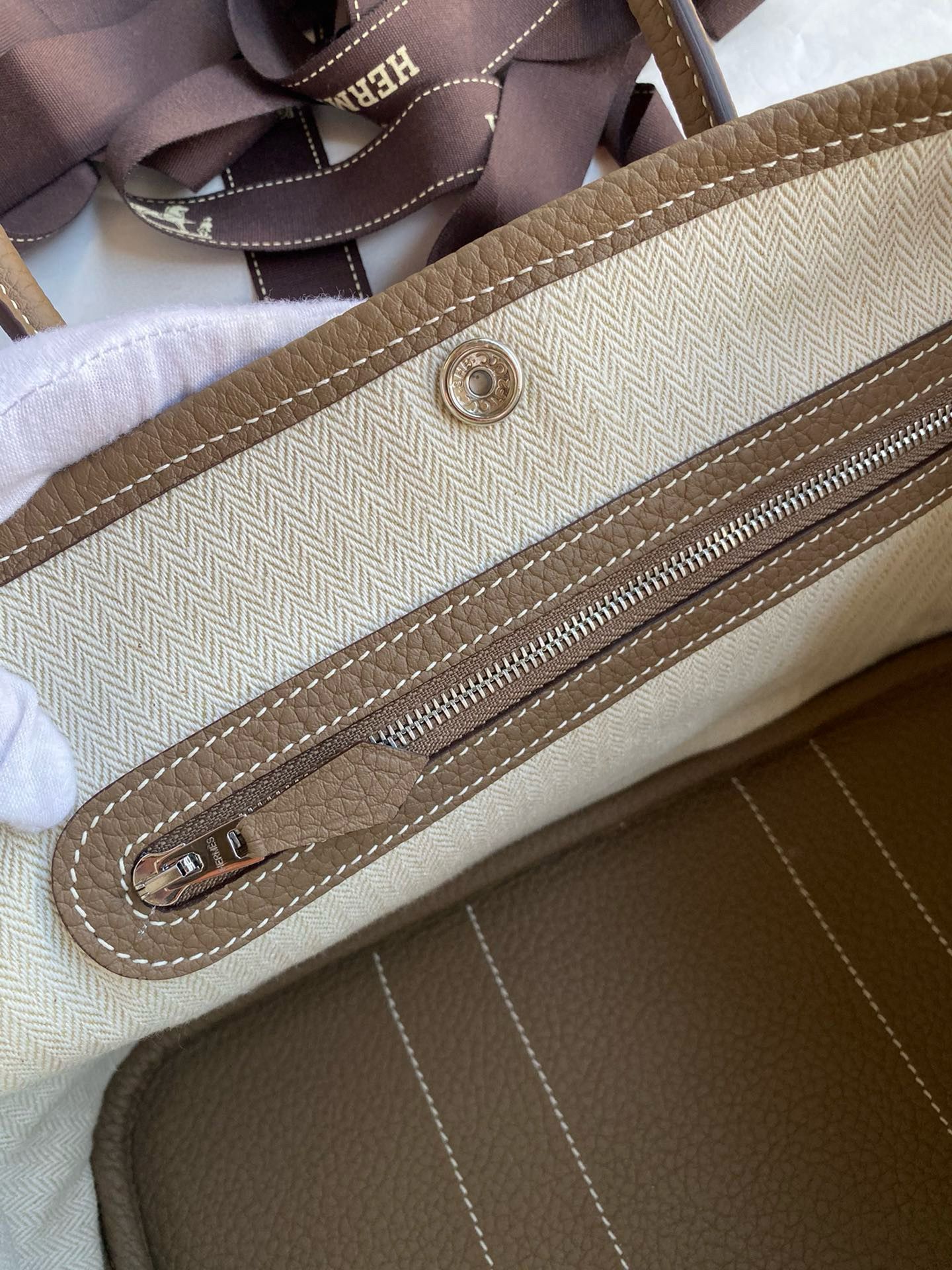 Hermes Garden Party 30 Handmade Bag in Taupe Negonda Leather - Image 9