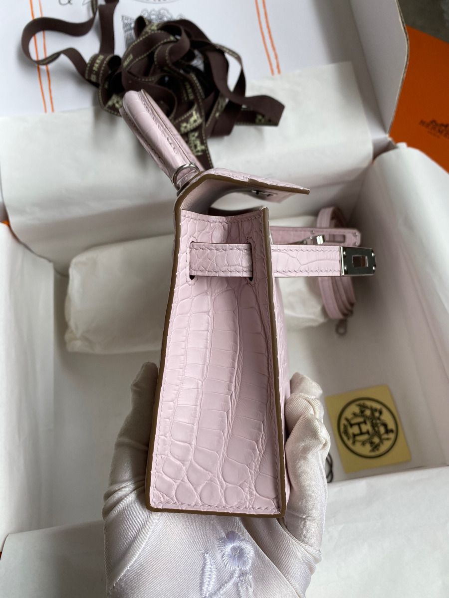 Hermes Kelly Mini II Sellier Handmade Bag In Mauve Pale Matte Alligator Leathe - Image 7