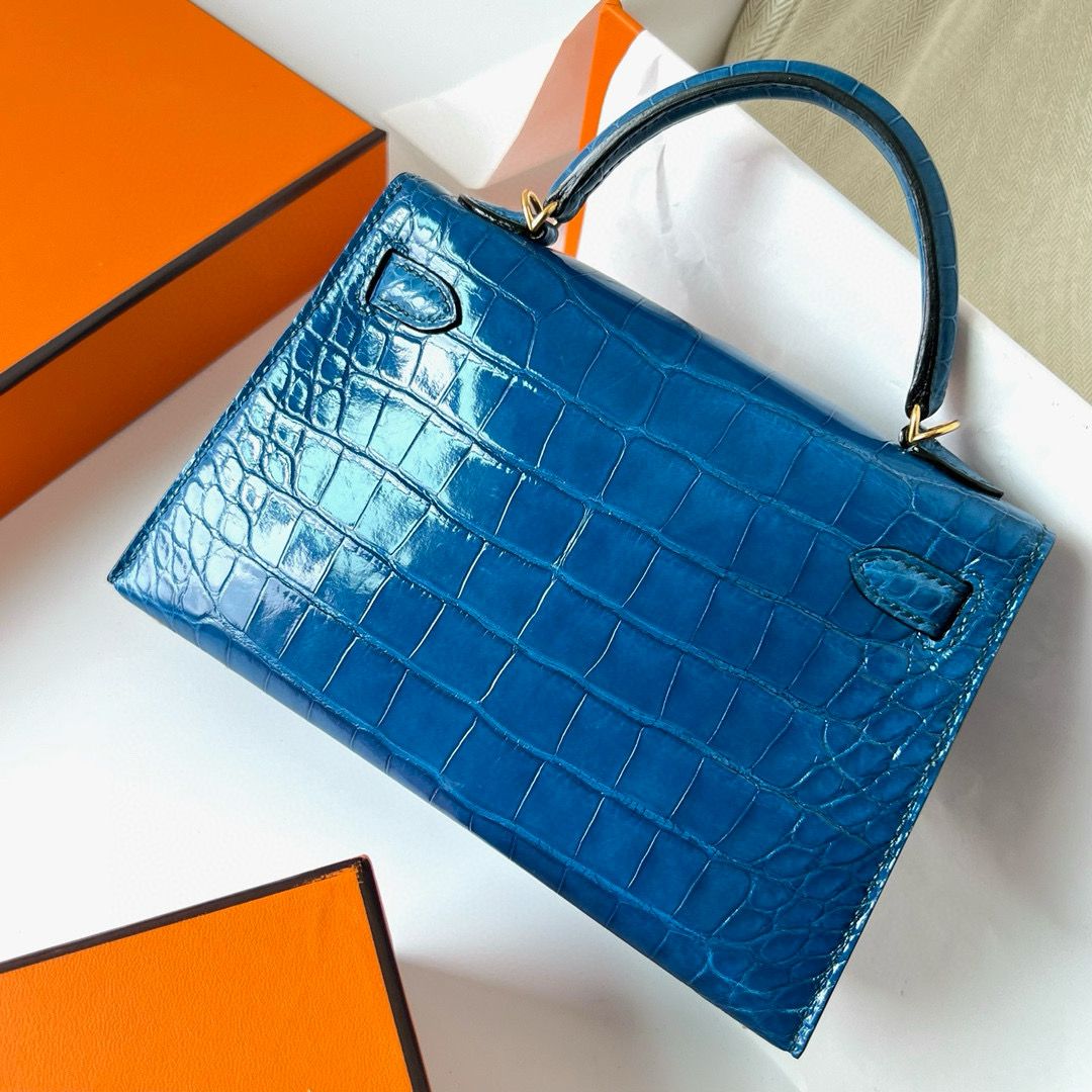 Hermes Kelly Mini II Sellier Handmade Bag in Mykonos Shiny Alligator Leather - Image 4