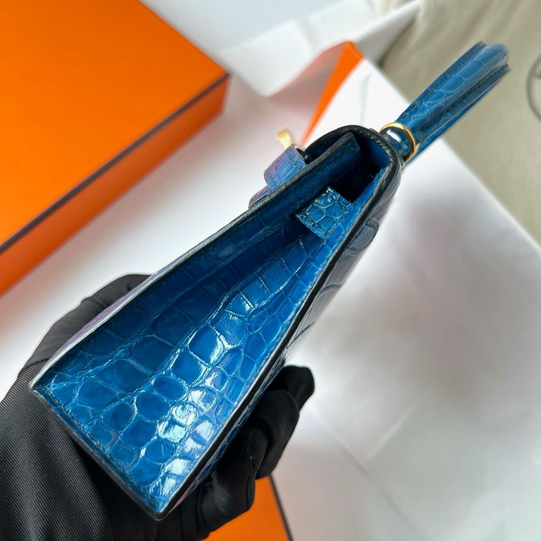 Hermes Kelly Mini II Sellier Handmade Bag in Mykonos Shiny Alligator Leather - Image 7