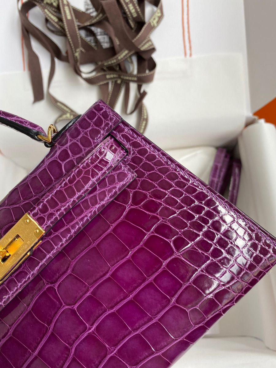 Hermes Kelly Mini II Sellier Handmade Bag In Purple Shiny Alligator Leather - Image 5