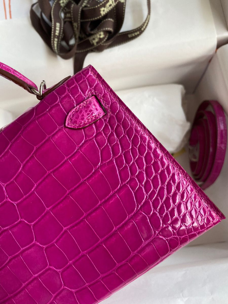 Hermes Kelly Mini II Sellier Handmade Bag In Rose Scheherazade Shiny Alligator Leather - Image 6