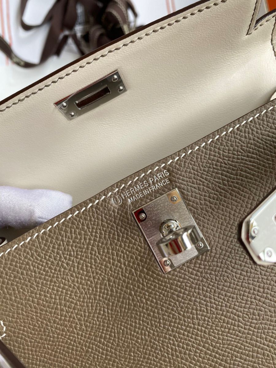 Hermes Kelly Mini II Sellier Bicolor Handmade Bag in Taupe and Craie Epsom Calfskin - Image 9