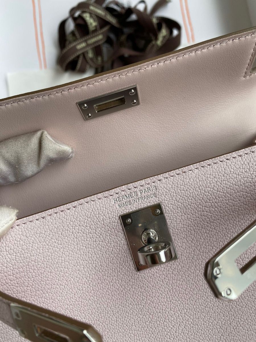 Hermes Kelly Mini II Sellier Handmade Bag In Mauve Pale Chevre Mysore Leather - Image 9