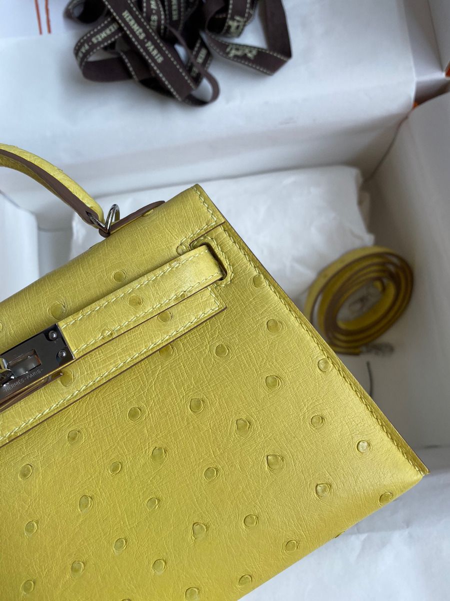 Hermes Kelly Mini II Sellier Handmade Bag In Lime Ostrich Leather - Image 5
