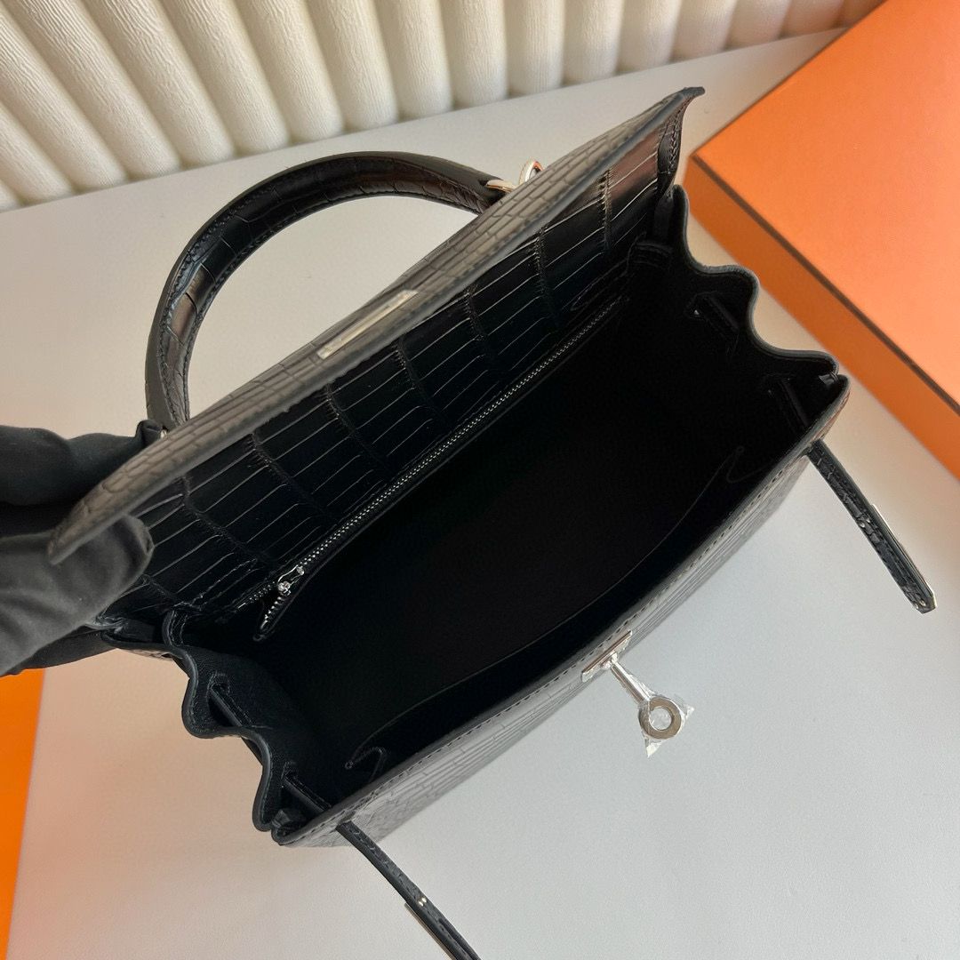 Hermes Kelly 25 Retourne Handmade Bag in Black Alligator Leather - Image 7
