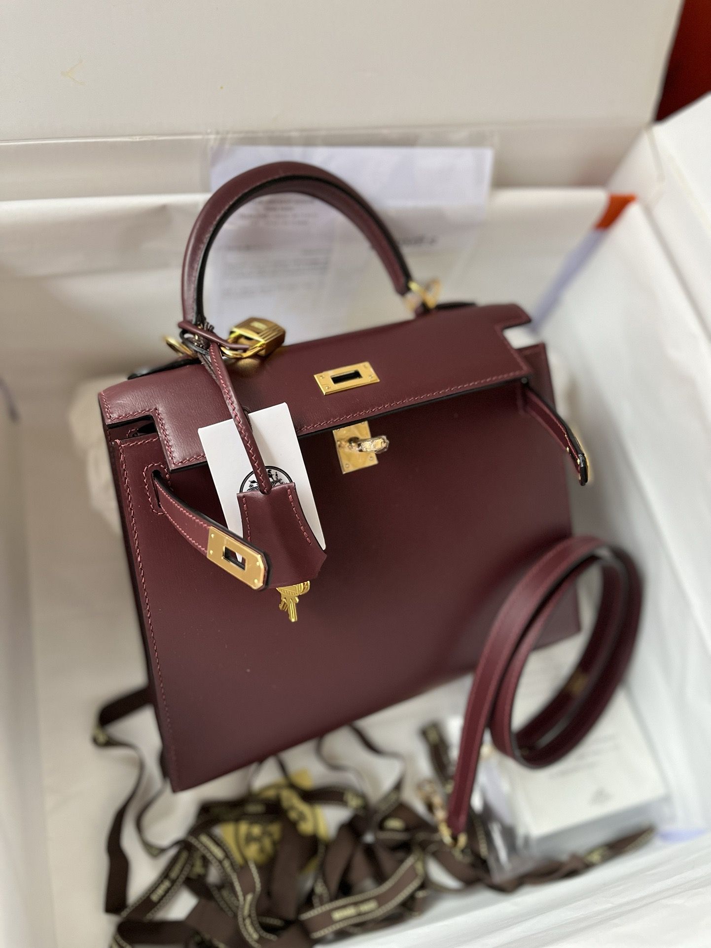 Hermes Kelly Sellier 25 Handmade Bag in Bordeaux Box Calfskin - Image 8