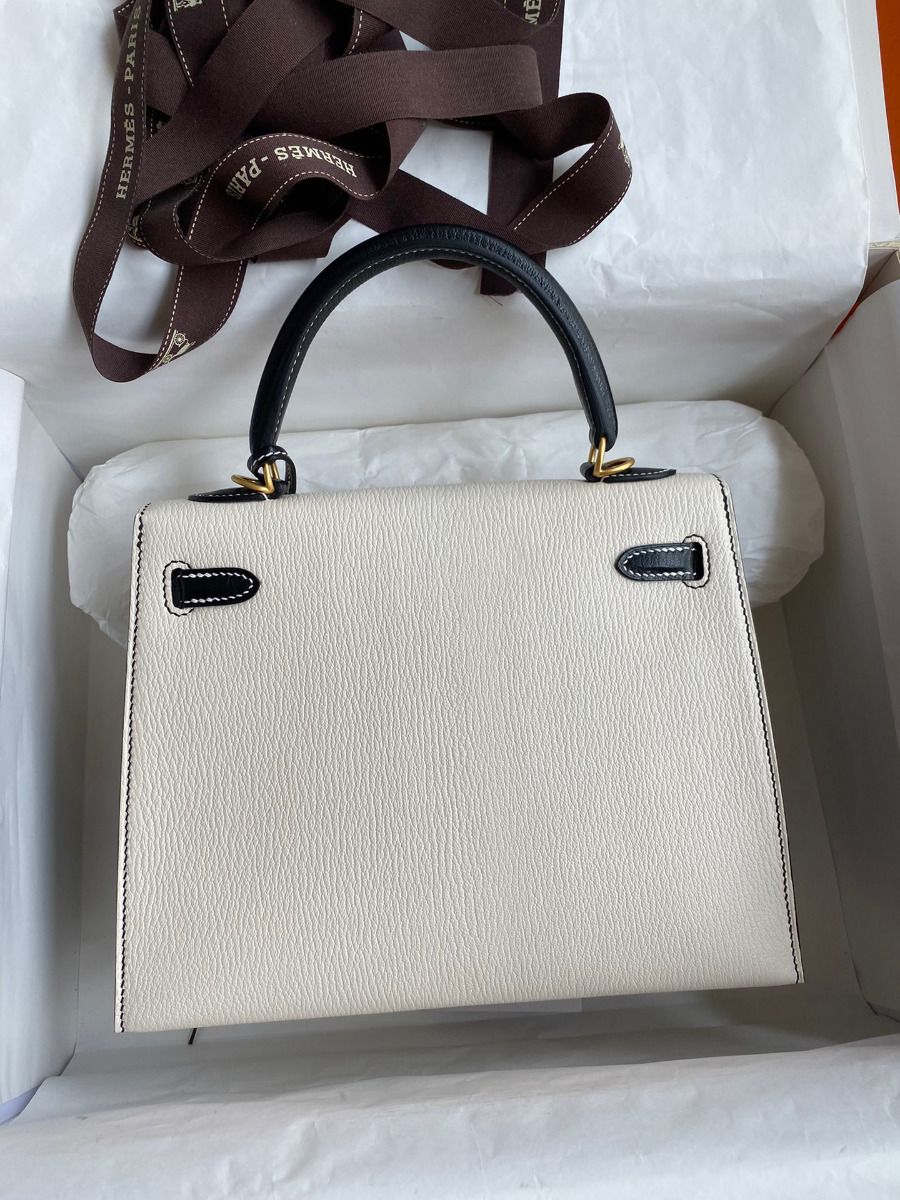 Hermes Kelly Sellier 25 Bicolor Bag in White and Black Mysore Goatskin - Image 3