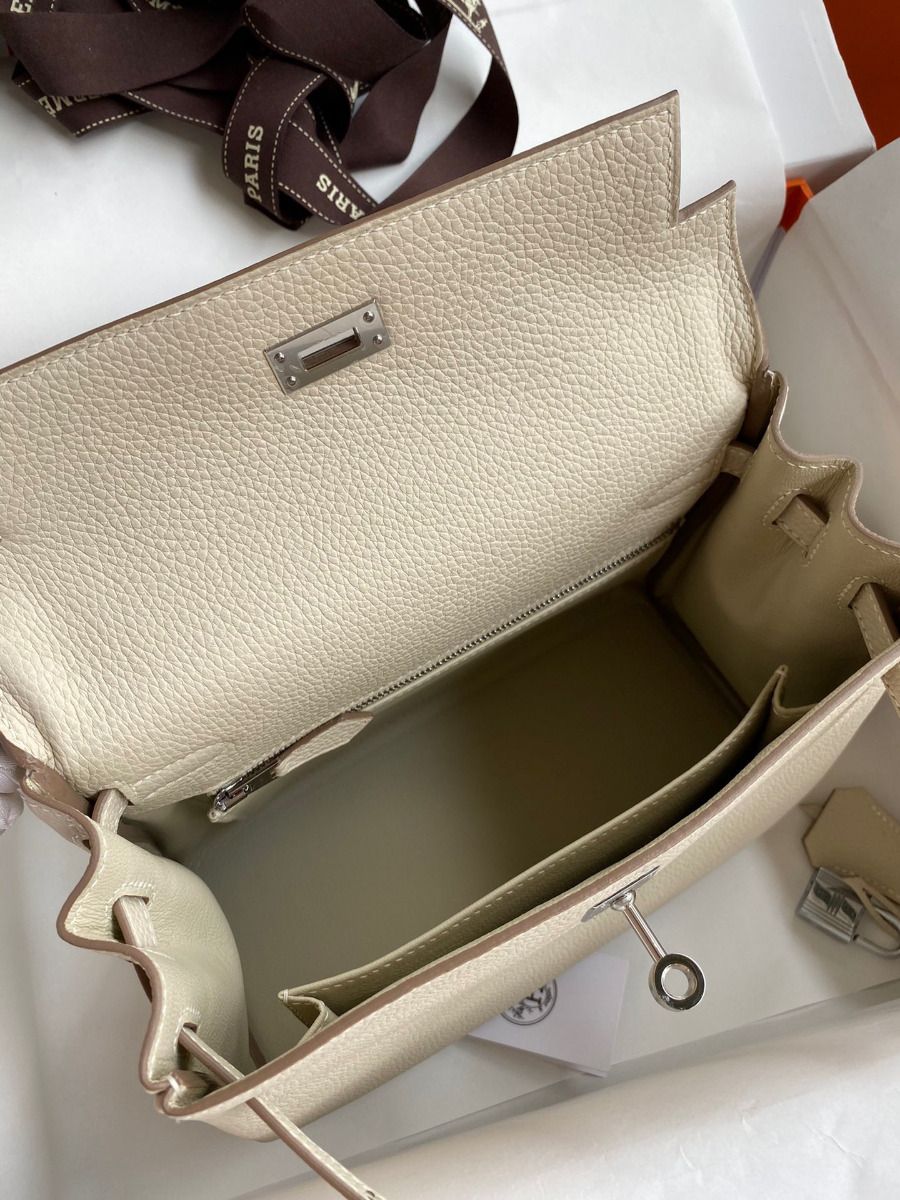 Hermes Kelly Retourne 25 Handmade Bag In Craie Clemence Leather - Image 10