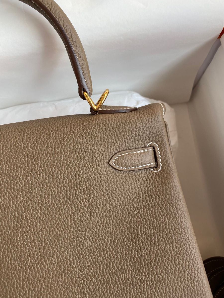 Hermes Kelly Retourne 25 Handmade Bag In Taupe Clemence Leather - Image 5