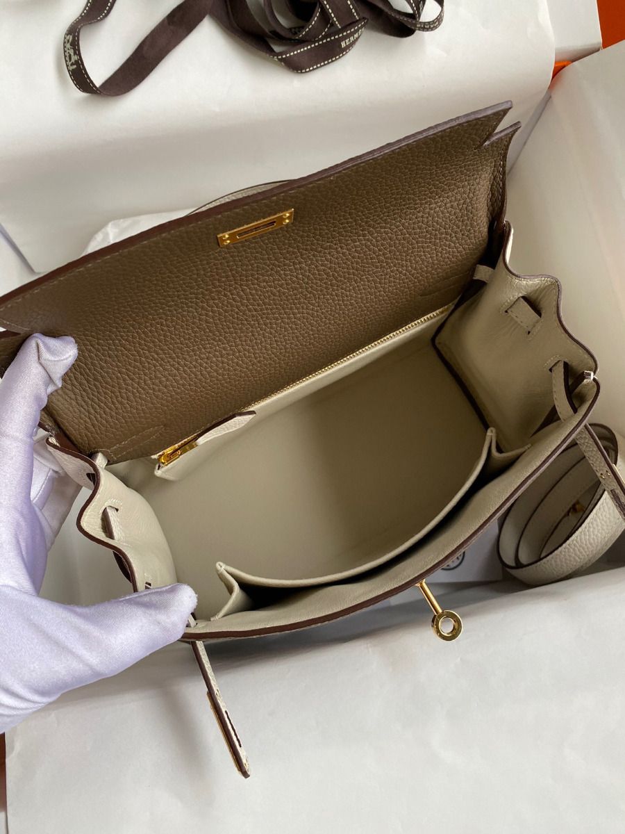 Hermes Kelly Retourne 25 Bicolor Bag in Taupe and Craie Clemence Calfskin - Image 7
