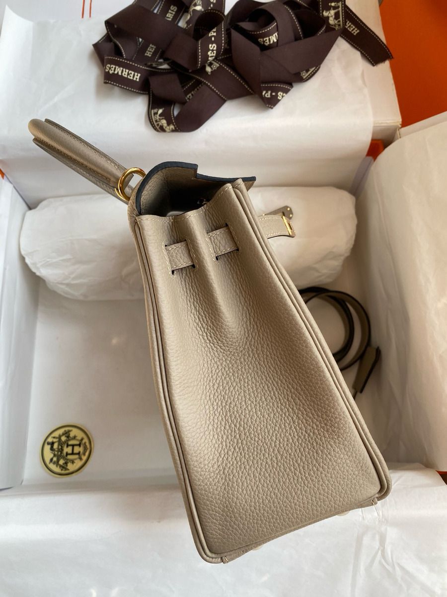 Hermes Kelly Retourne 25 Handmade Bag In Gris Tourterelle Clemence Leather - Image 6