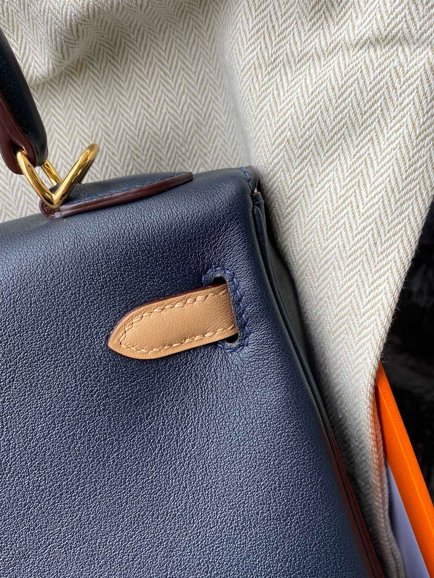 Hermes Kelly Colormatic 25 Handmade Bag in Blue Nuit Swift Leather - Image 6