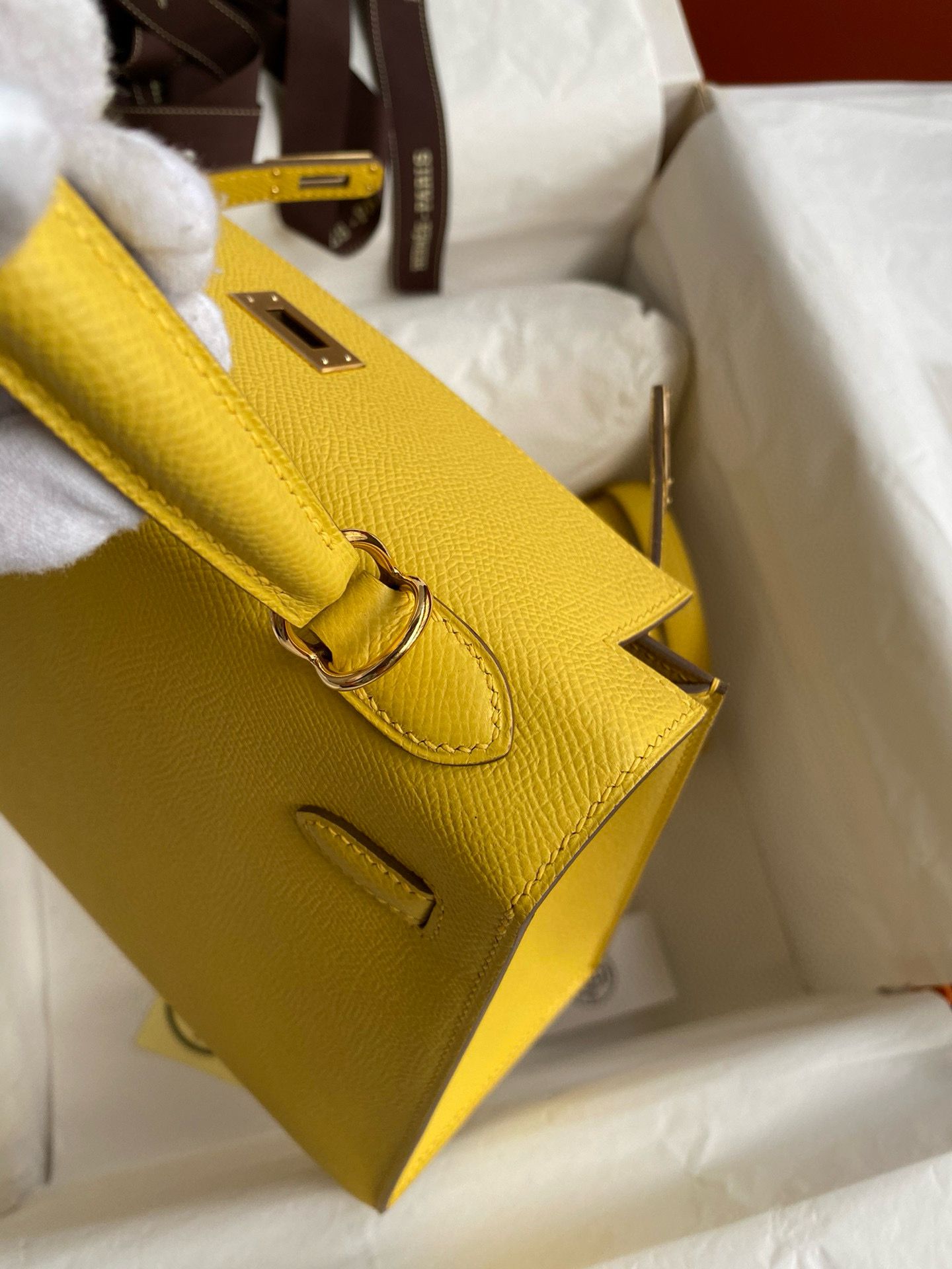 Hermes Kelly Sellier 25 Handmade Bag in Jaune de Naples Epsom Calfskin - Image 7