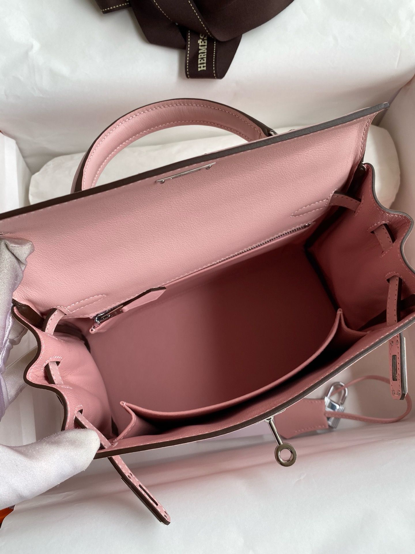 Hermes Kelly Retourne 25 Handmade Bag In Rose Sakura Swift Calfskin - Image 9