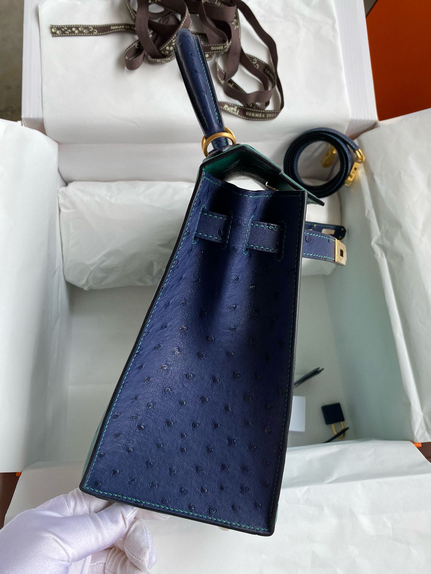 Hermes HSS Kelly 28 Bicolor Bag in Vert Vertigo and Blue Iris Ostrich Leather - Image 6