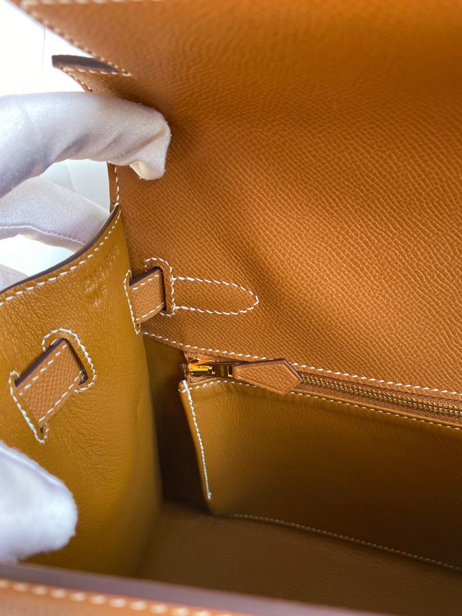 Hermes Kelly Sellier 32 Handmade Bag In Gold Epsom Calfskin - Image 10