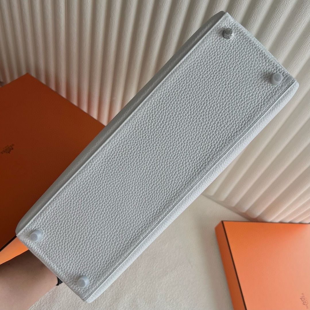 Hermes Kelly Retourne 35 Handmade Bag in White Clemence Leather - Image 7