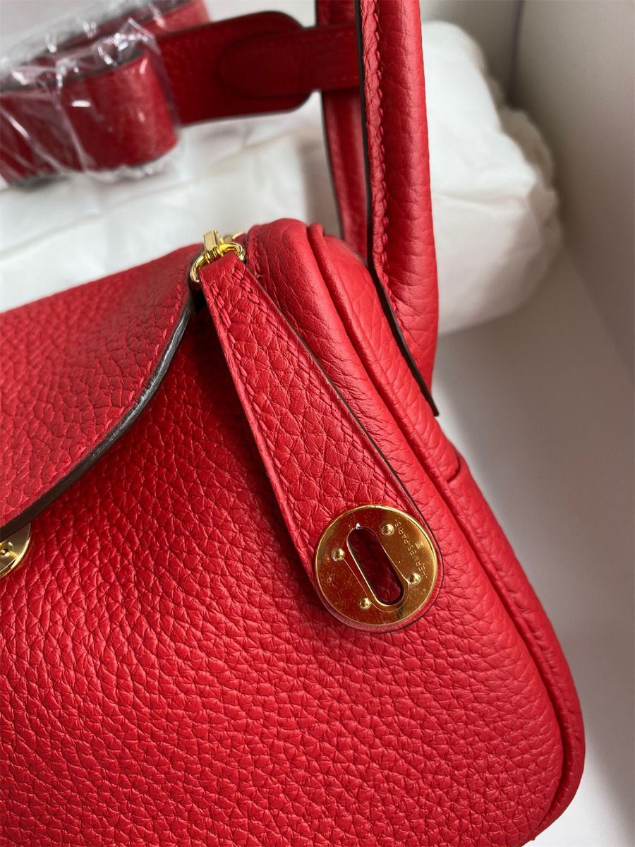 Hermes Mini Lindy Handmade Bag In Red Clemence Leather - Image 5