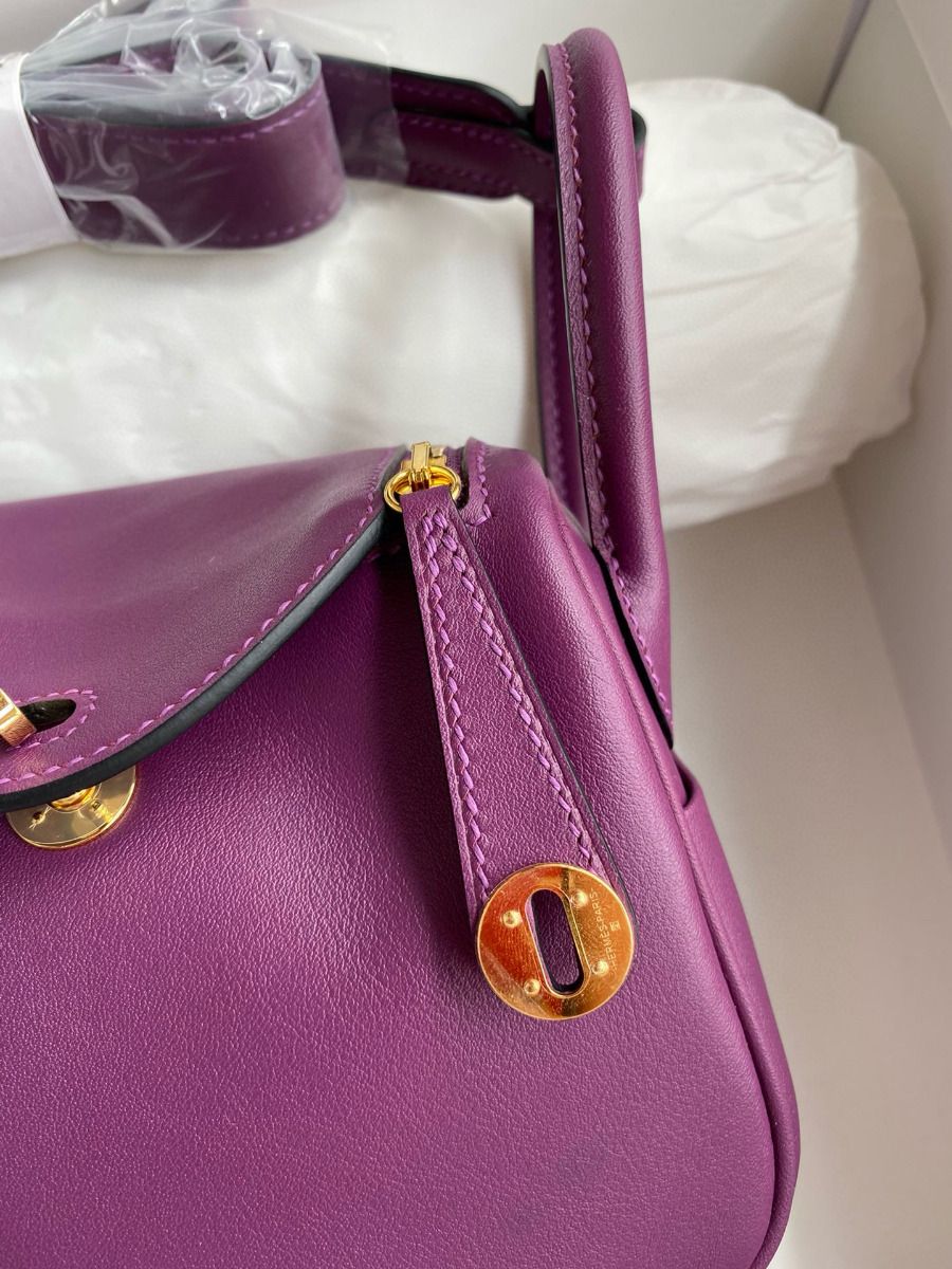 Hermes Mini Lindy Handmade Bag In Anemone Swift Leather - Image 4
