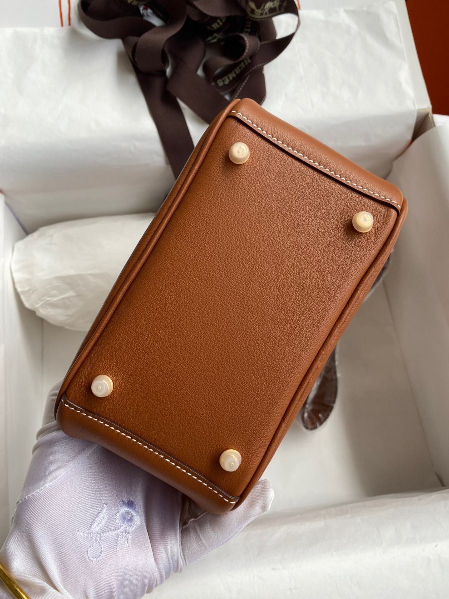 Hermes Mini Lindy Handmade Bag In Gold Swift Leather - Image 6