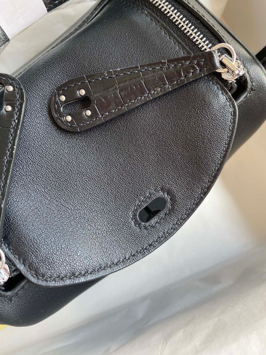 Hermes Mini Lindy Handmade Bag In Black Swift Leather - Image 6