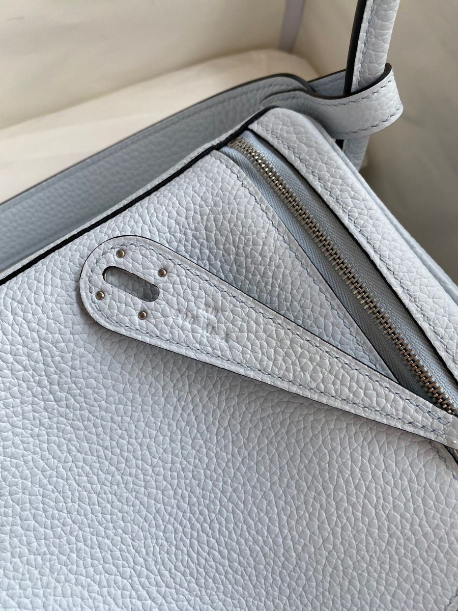 Hermes Lindy 26 Handmade Bag In Blue Brume Clemence Leather - Image 6