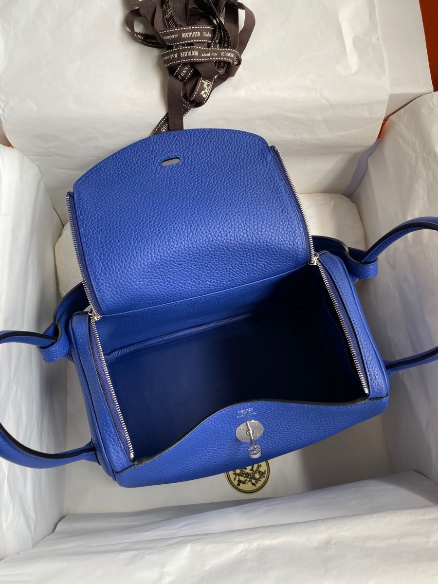 Hermes Lindy 26 Handmade Bag In Blue Electric Clemence Leather - Image 9
