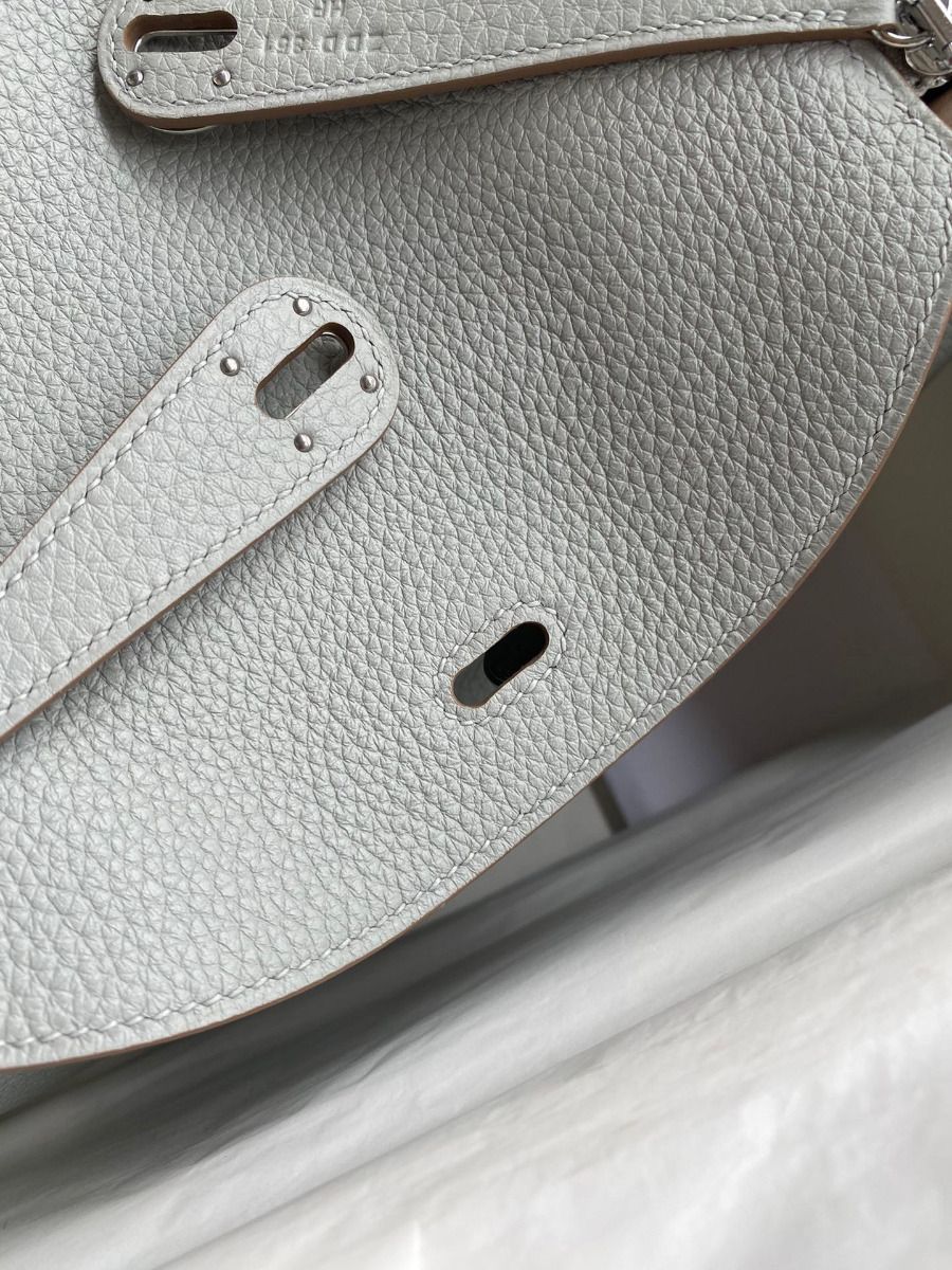 Hermes Lindy 26 Handmade Bag In Blue Glacier Clemence Leather - Image 7
