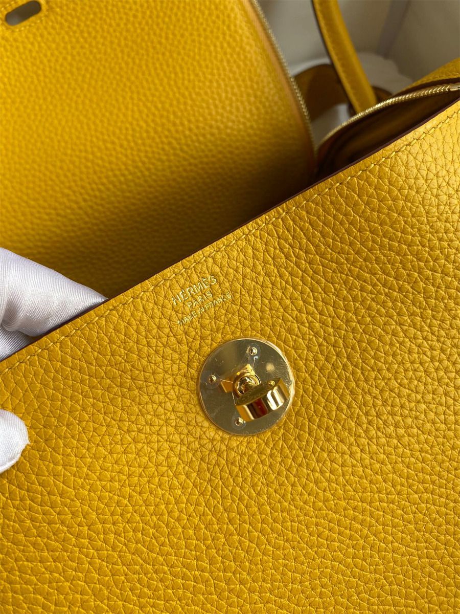 Hermes Lindy 26 Handmade Bag In Jaune Ambre Clemence Leather - Image 10