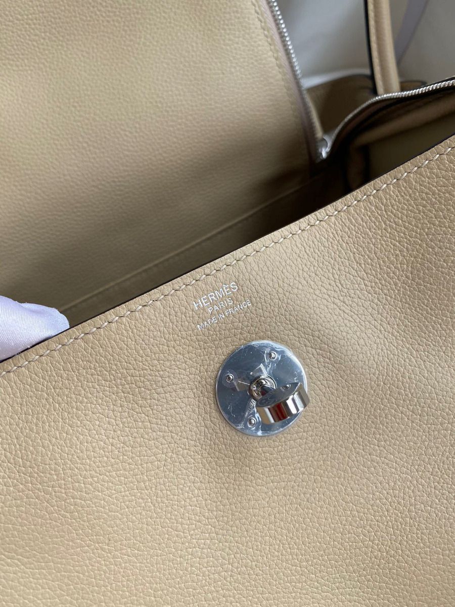 Hermes Lindy 26 Handmade Bag In Trench Clemence Leather - Image 10