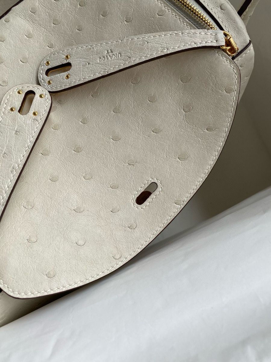 Hermes Lindy 26 Handmade Bag In Craie Ostrich Leather - Image 7