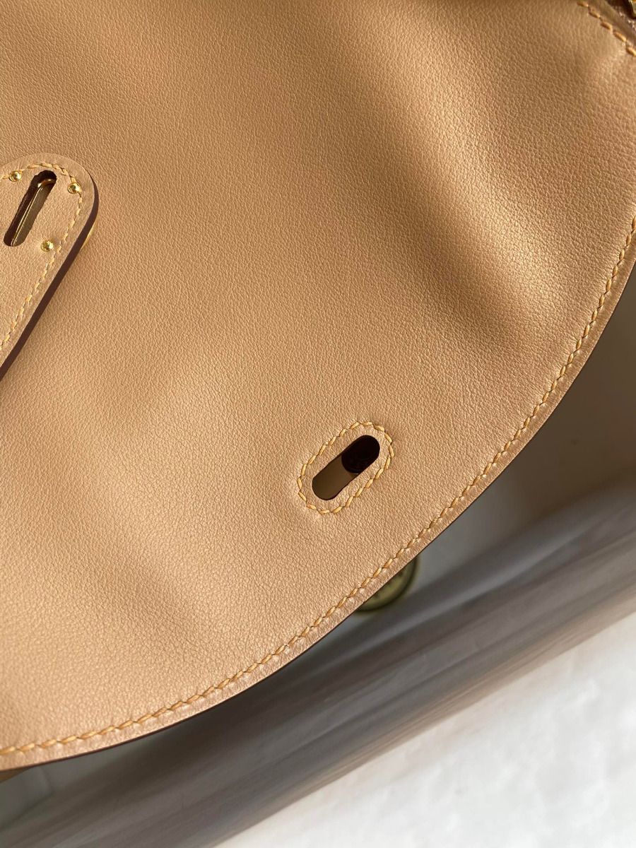 Hermes Lindy 26 Handmade Bag In Chai Swift Calfskin - Image 7