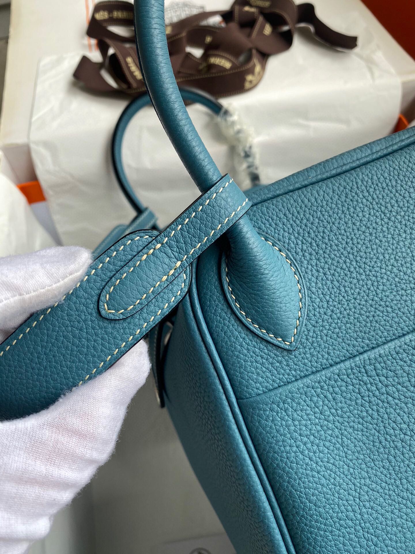 Hermes Lindy 30 Handmade Bag In Blue Jean Clemence Leather - Image 5