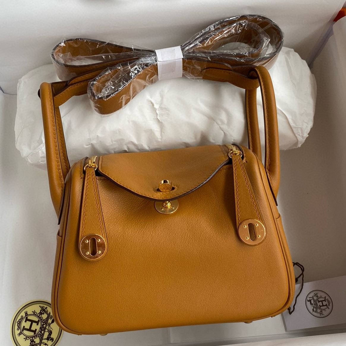 Hermes Mini Lindy Verso Bag in Sesame Swift Calfskin