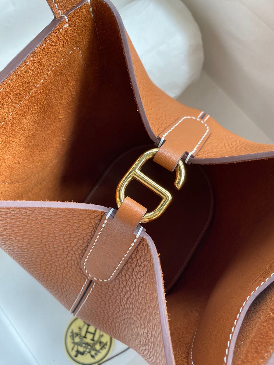Hermes In The Loop 18 Handmade Bag in Gold Clemence Leather - Image 9