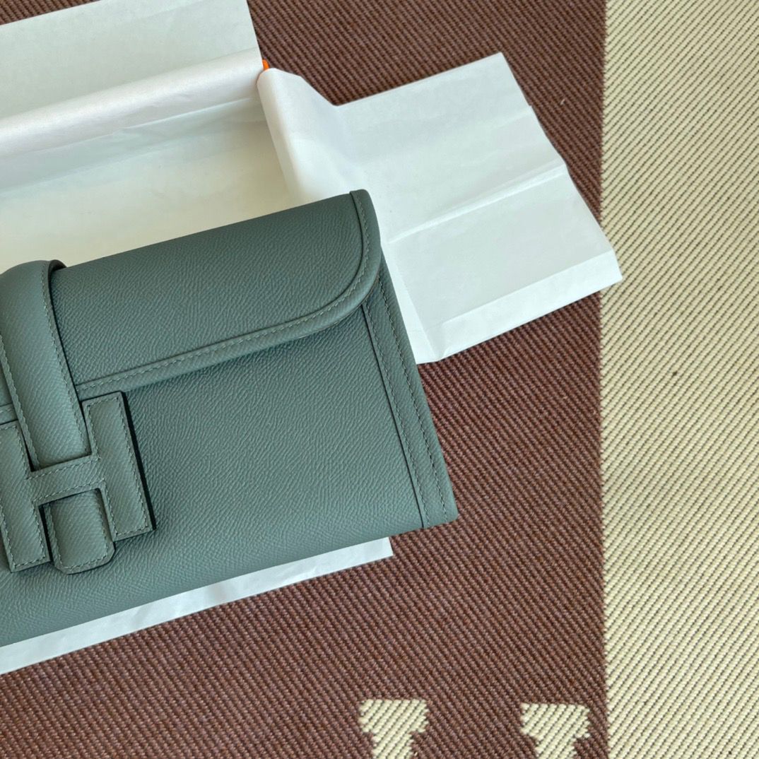 Hermes Jige Elan 29 Clutch Bag In Vert Amande Epsom Leather - Image 4