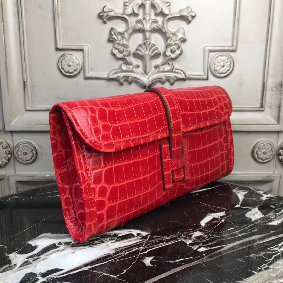 Hermes Jige Elan 29 Clutch In Red Crocodile Leather - Image 3